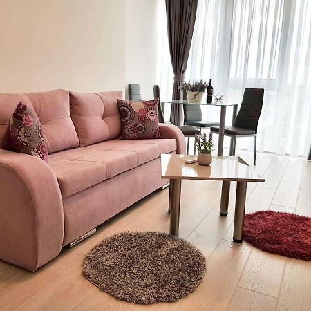 Brand New Apartment In Rebreanu Towers Residence 蒂米什瓦拉 外观 照片