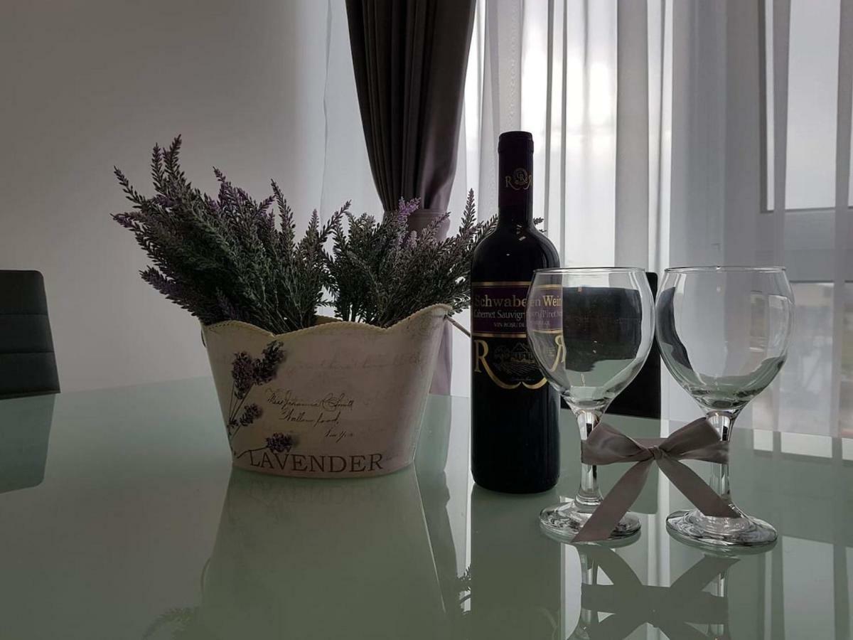Brand New Apartment In Rebreanu Towers Residence 蒂米什瓦拉 外观 照片
